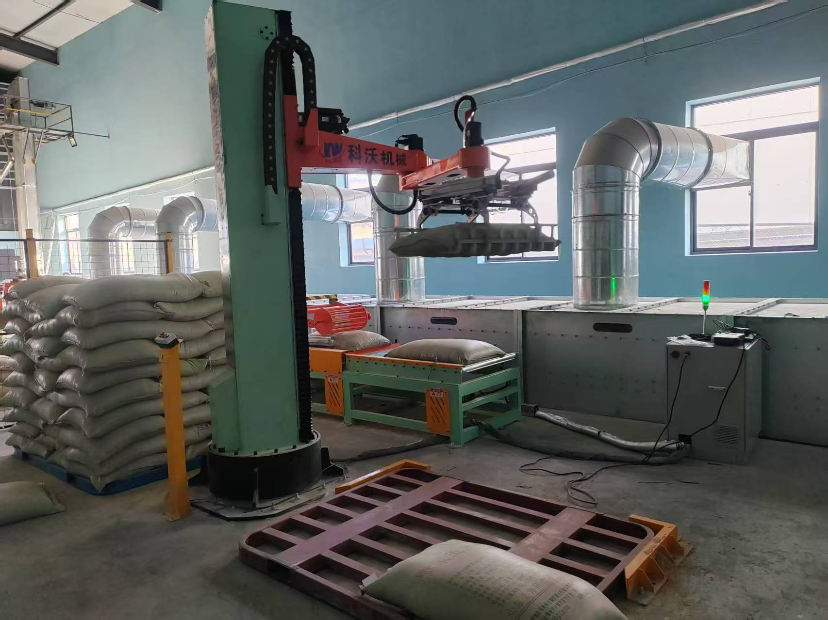 立柱式碼垛機（飼料行業應用）